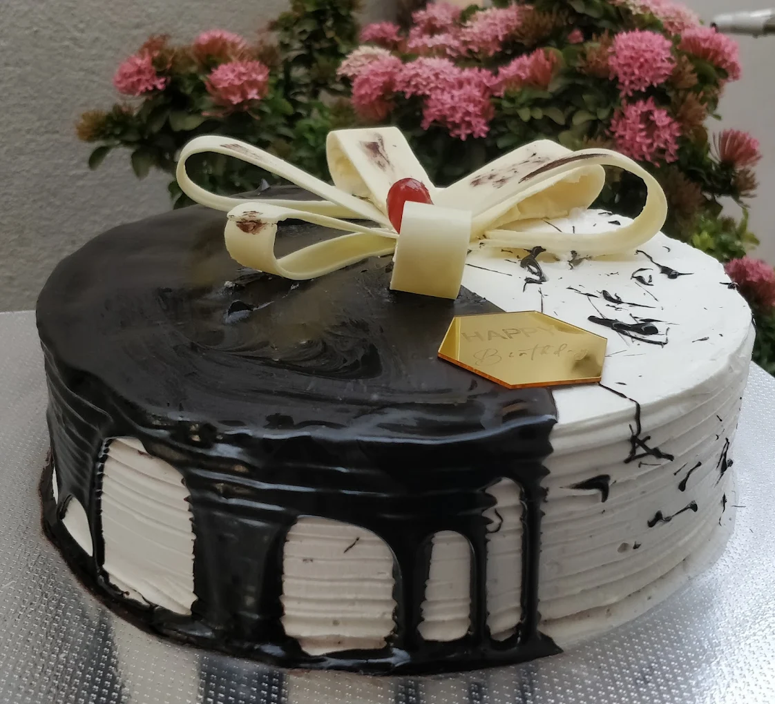 Customized Birthday Cake
