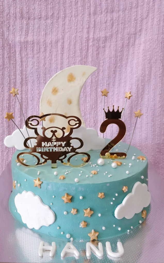 Customized Birthday Cake